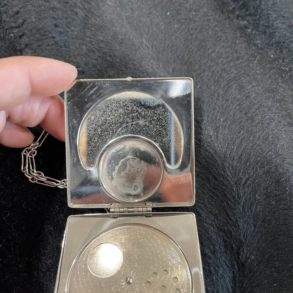 Chain Wristlet Makeup Compact GUILLOCHE Floral Enamel Motif Silver Tone